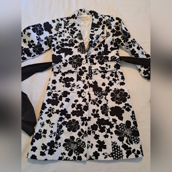 Trish Scully girls size 6X black and white floral belted coat, EUC - Picture 3 of 8